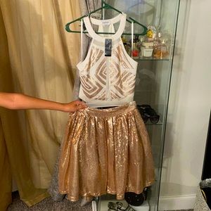 2 piece set gold and white